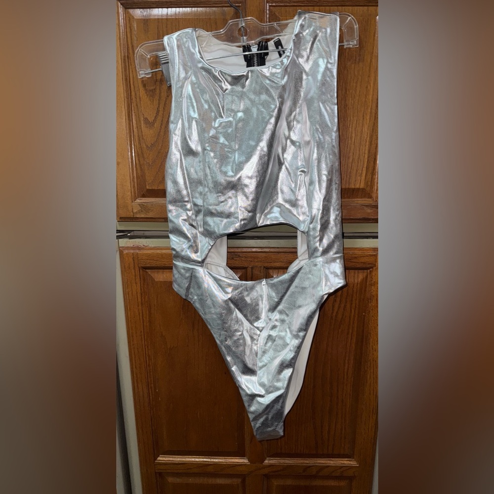 Women Prettlittlething Silver Bodysuit